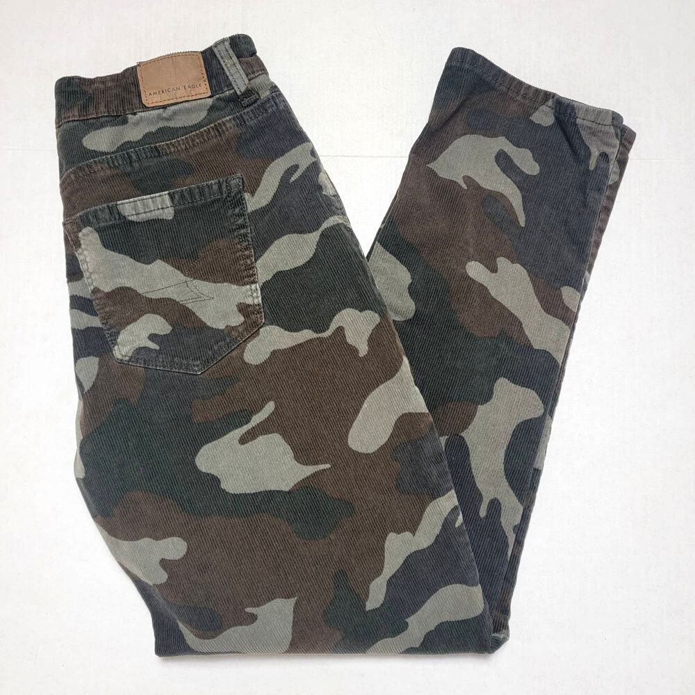 American Eagle Camo Print Corduroy Mom Jeans SZ 4